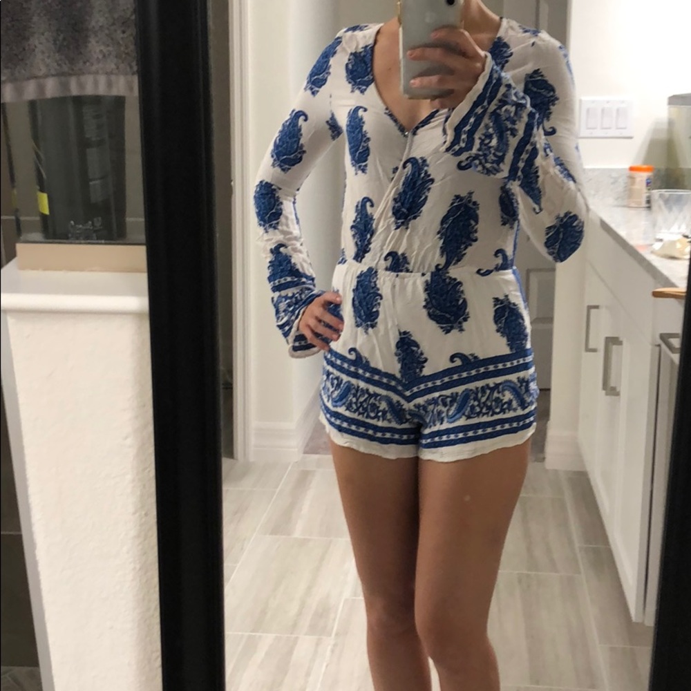 XS Blue and white long sleeved romper